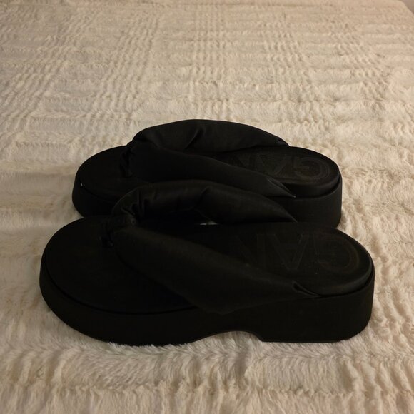 Shoes - Picture 2 of 5